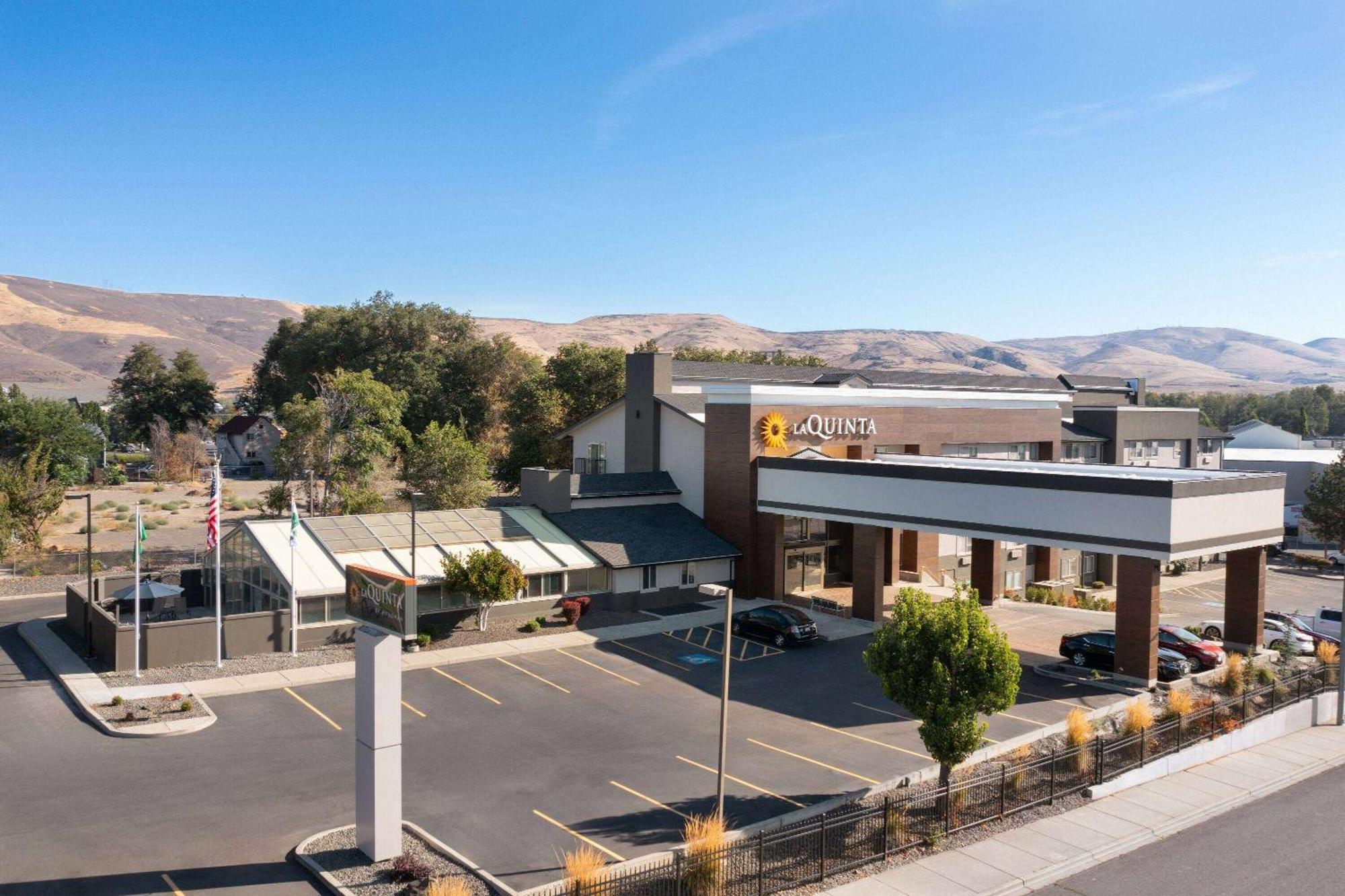 La Quinta Inn & Suites By Wyndham Yakima Downtown Exteriér fotografie